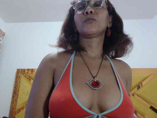 SashaMacgrego webcam