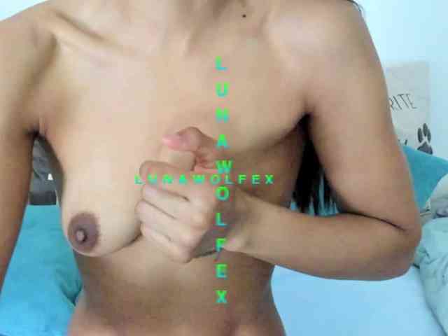 LunaWolfex webcam