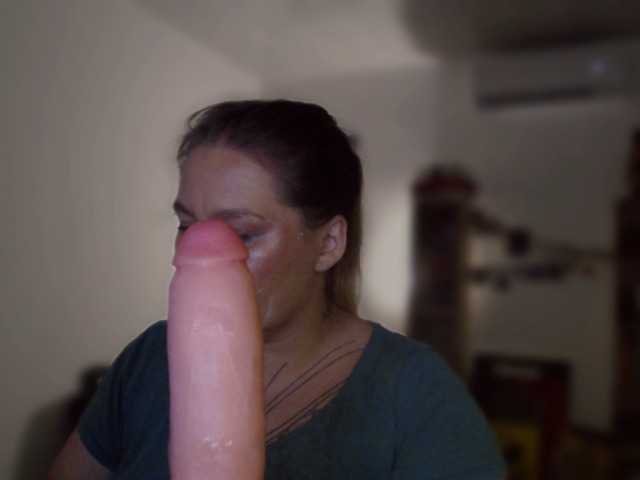 Lilye's BongaCams show and profile