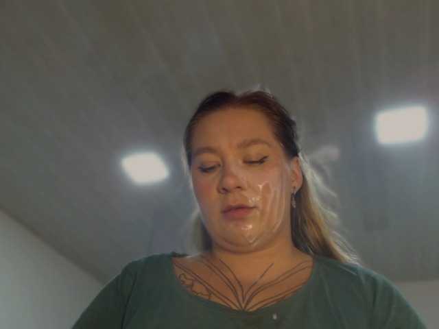 Lilye's BongaCams show and profile