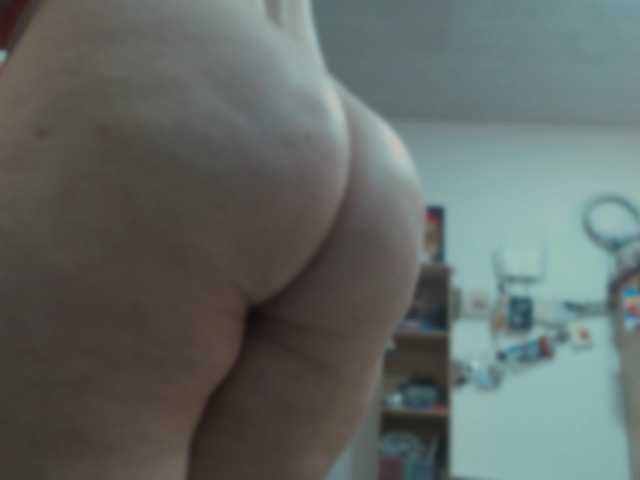 Lilye's BongaCams show and profile