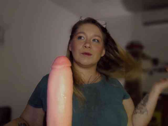 Lilye Live Webcam on BongaCams