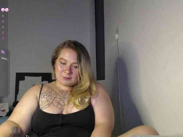 Lilye Live Webcam on BongaCams