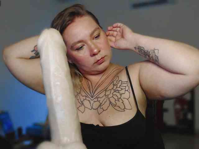 Lilye Live Webcam on BongaCams