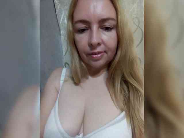INESSASEXY1 webcam