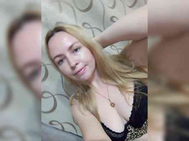 INESSASEXY1 webcam