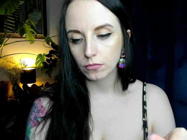 KissxLeila webcam