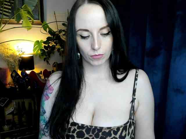 KissxLeila webcam
