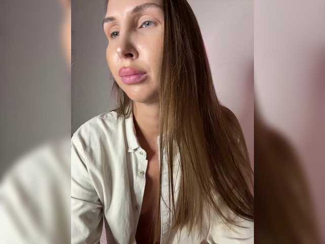 hothoneybabe from BongaCams is Freechat