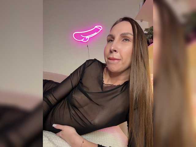 hothoneybabe from BongaCams is Freechat