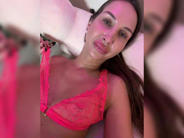 hothoneybabe's BongaCams show and profile