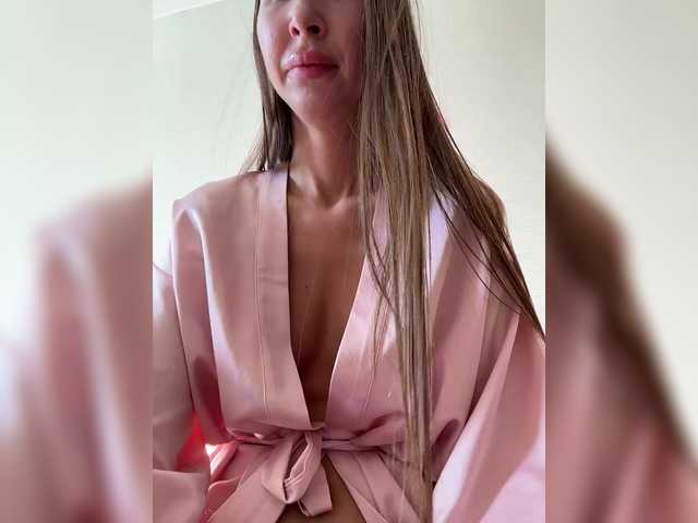 hothoneybabe from BongaCams is Freechat