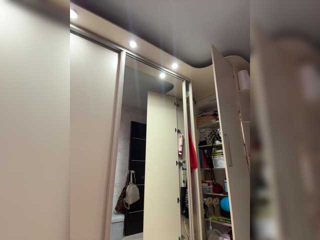 hothoneybabe's BongaCams show and profile