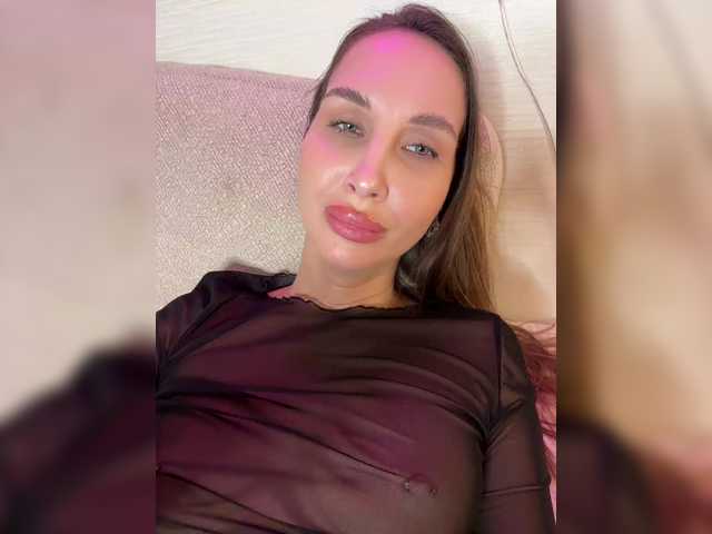 hothoneybabe from BongaCams is Freechat