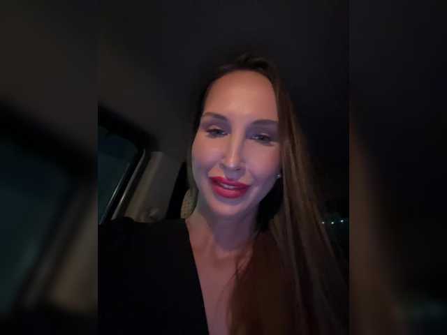 hothoneybabe's BongaCams show and profile