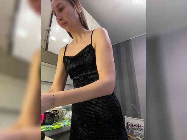 hothoneybabe Live Webcam on BongaCams