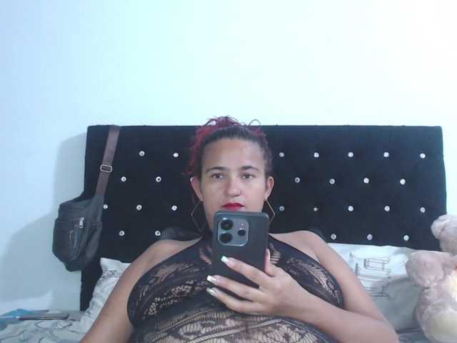 isabellegree's BongaCams show and profile