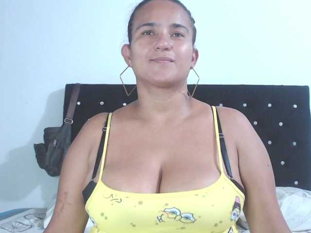 isabellegree's BongaCams show and profile