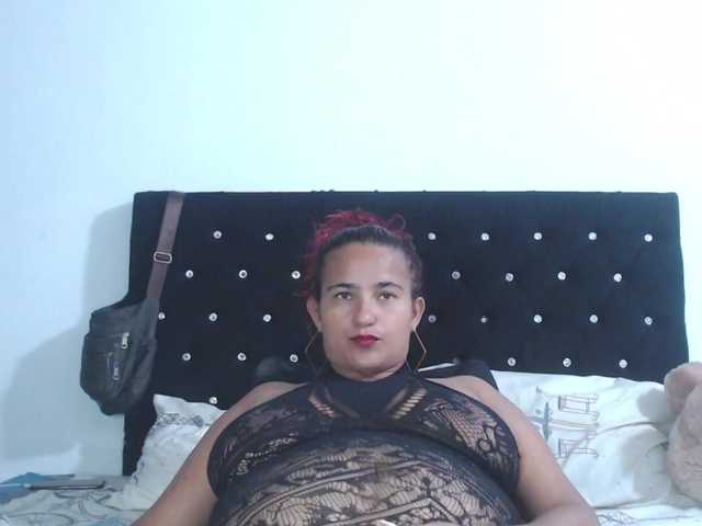 isabellegree's BongaCams show and profile