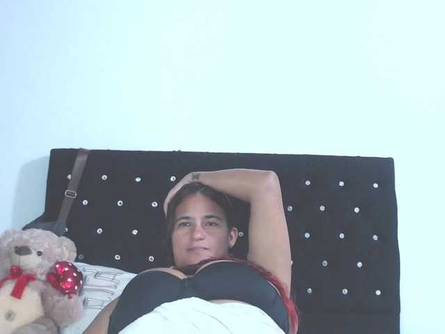 isabellegree's BongaCams show and profile