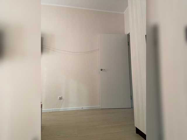 Crystal1-1's BongaCams show and profile