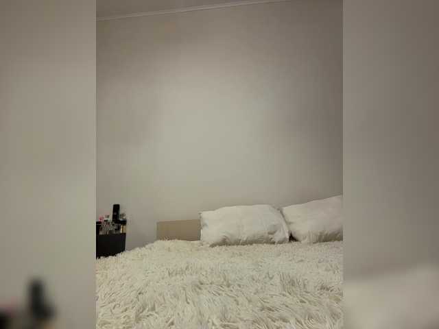 Crystal1-1's BongaCams show and profile