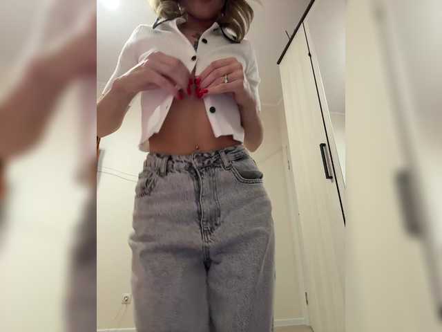 Crystal1-1's BongaCams profile