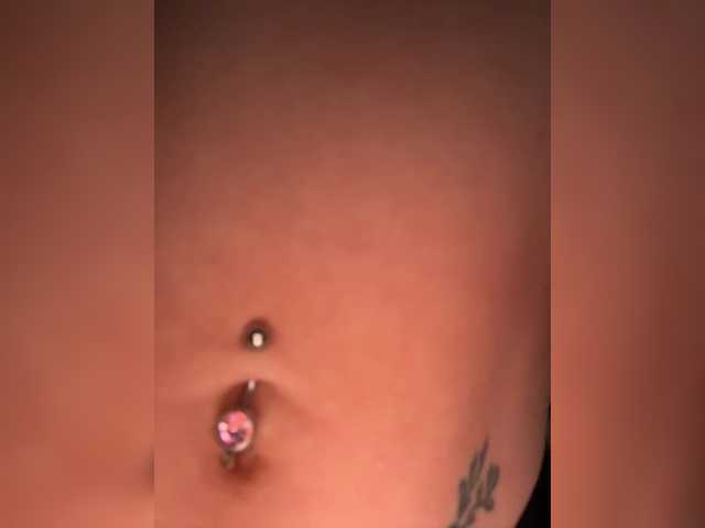 Crystal1-1's BongaCams show and profile