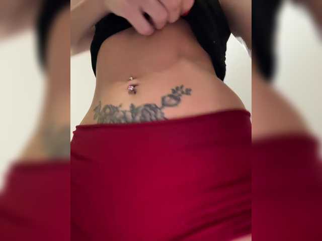 Crystal1-1's BongaCams show and profile