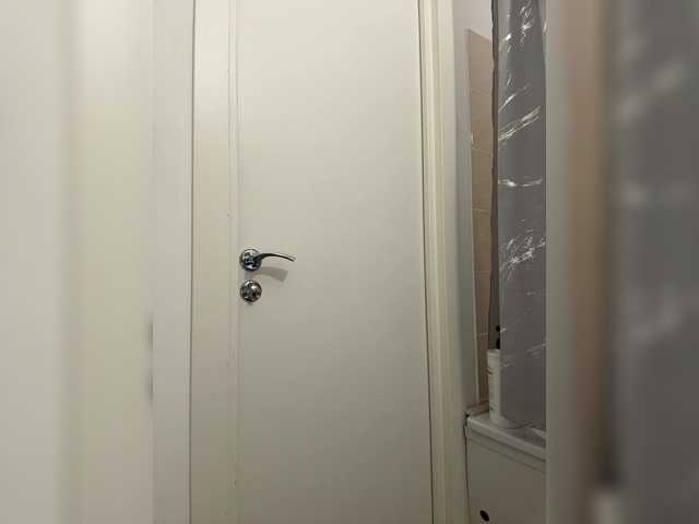 Crystal1-1's BongaCams show and profile