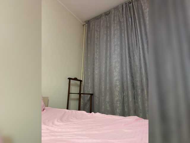 Crystal1-1's BongaCams show and profile