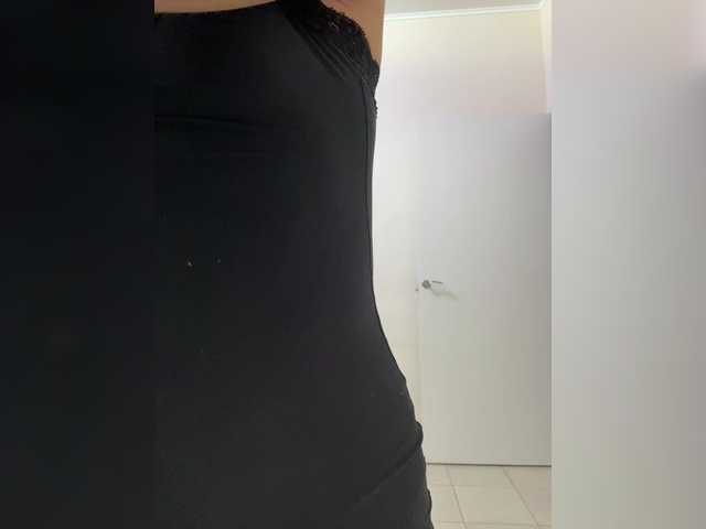 Crystal1-1's BongaCams show and profile