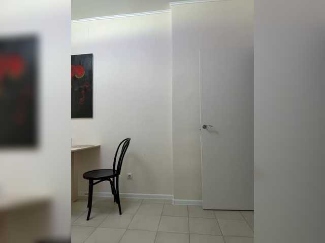 Crystal1-1's BongaCams show and profile