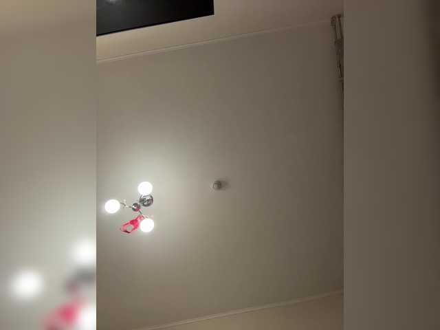 Crystal1-1's BongaCams show and profile