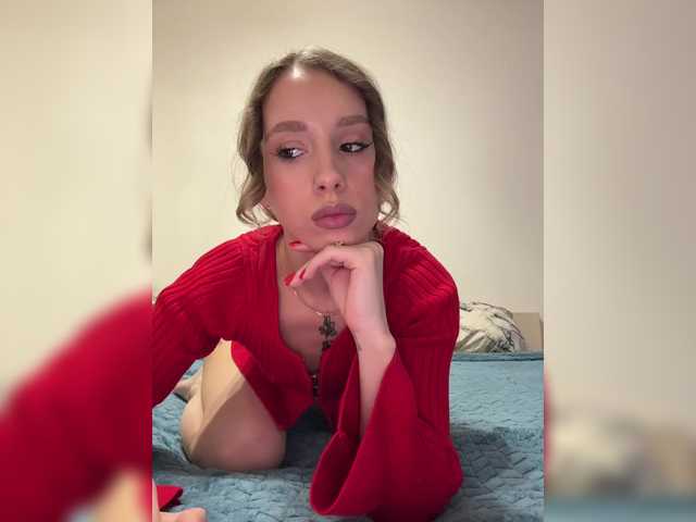 Crystal1-1's BongaCams show and profile