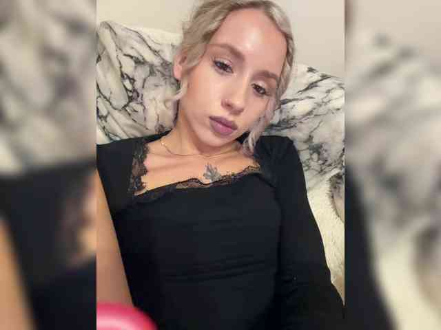 BarbieKoShKa1-1 webcam