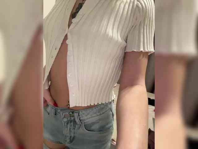 Crystal1-1 Live Webcam on BongaCams