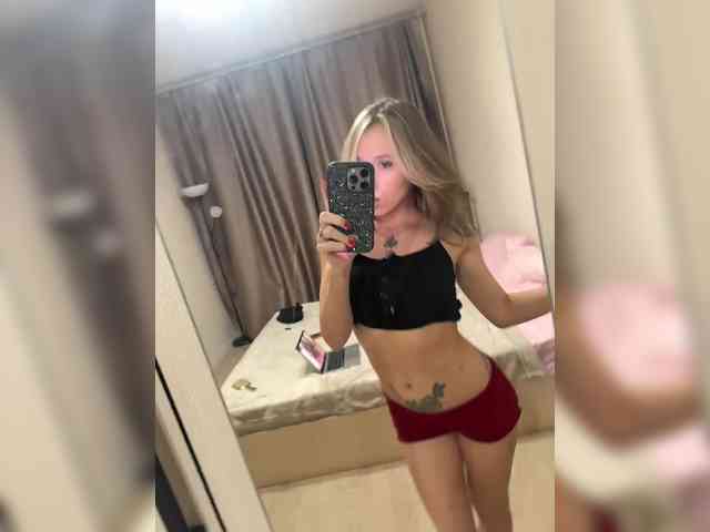 BarbieKoShKa1-1 webcam