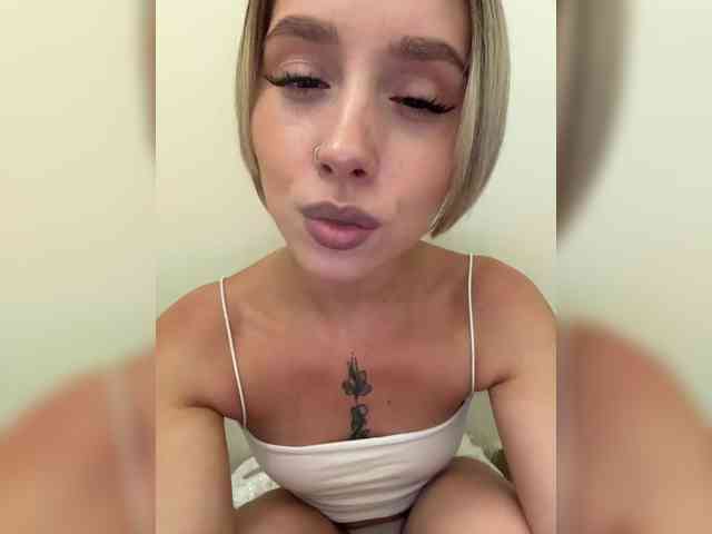 BarbieKoShKa1-1 webcam