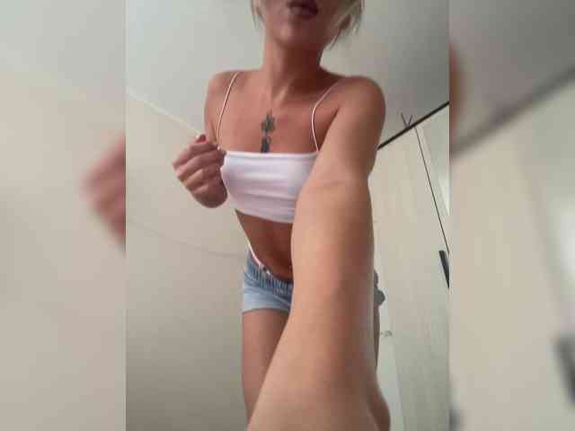 BarbieKoShKa1-1 webcam