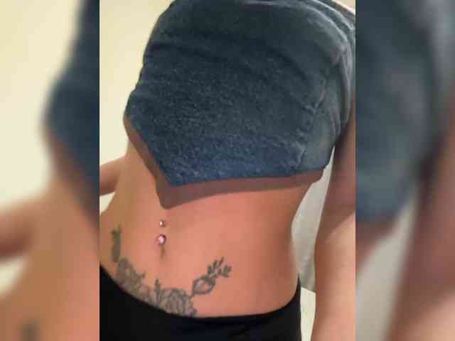 Crystal1-1 Live Webcam on BongaCams