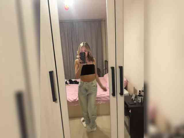 BarbieKoShKa1-1 webcam