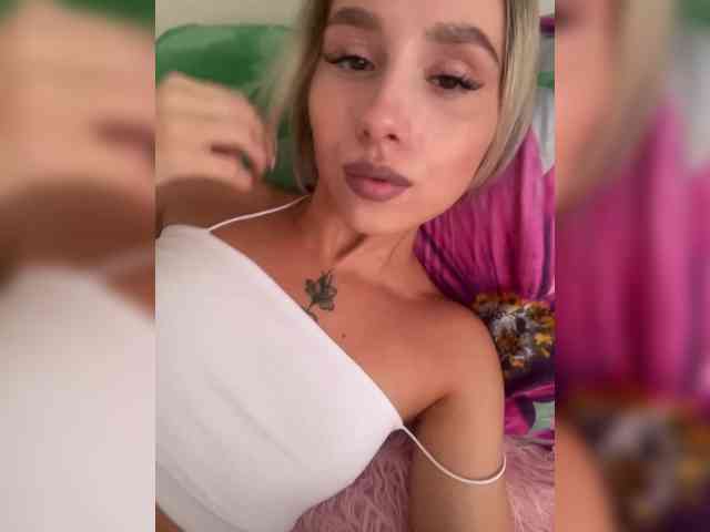 BarbieKoShKa1-1 webcam