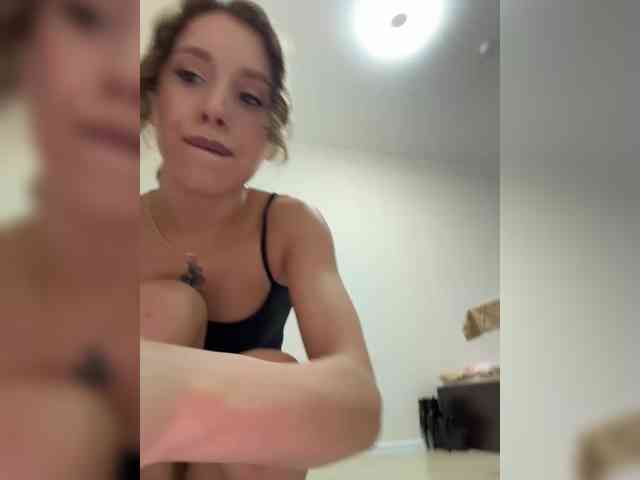 BarbieKoShKa1-1 webcam