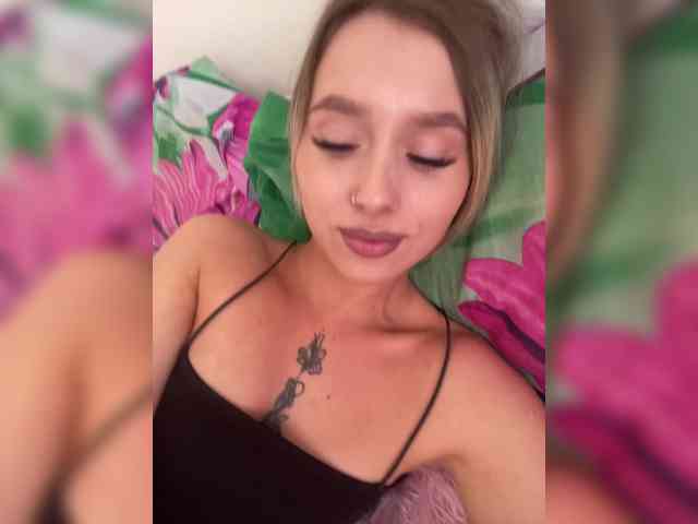 BarbieKoShKa1-1 webcam