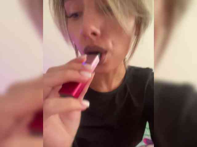 anonymous videochat Crystal1-1
