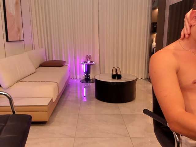 EmmyKrist's BongaCams show and profile