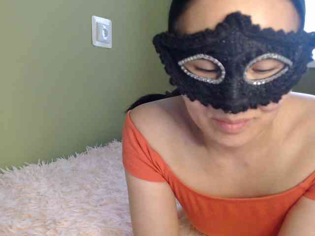 public voyeur cam Sun-Shy