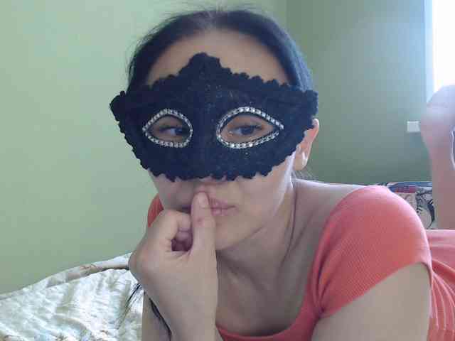 chat cam room Sun-Shy