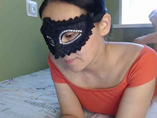 public voyeur web cam Sun-Shy